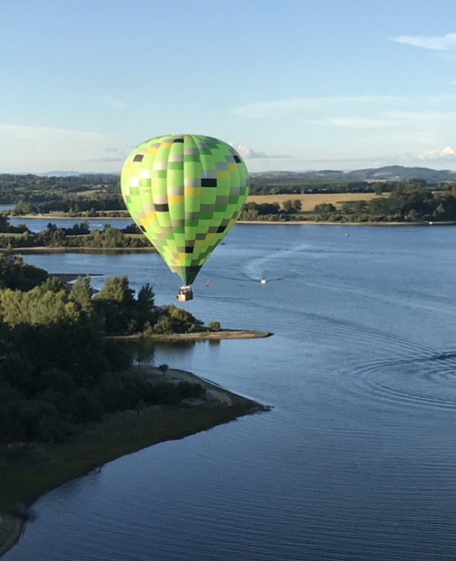 Vol en montgolfière lac de Pareloup départ de Salles Curan